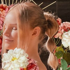 Meet your Posher, Danielle